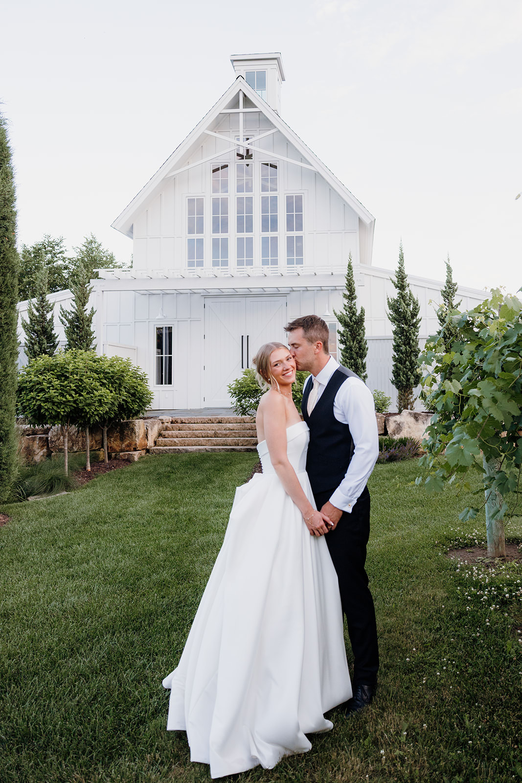redeemed farm wedding