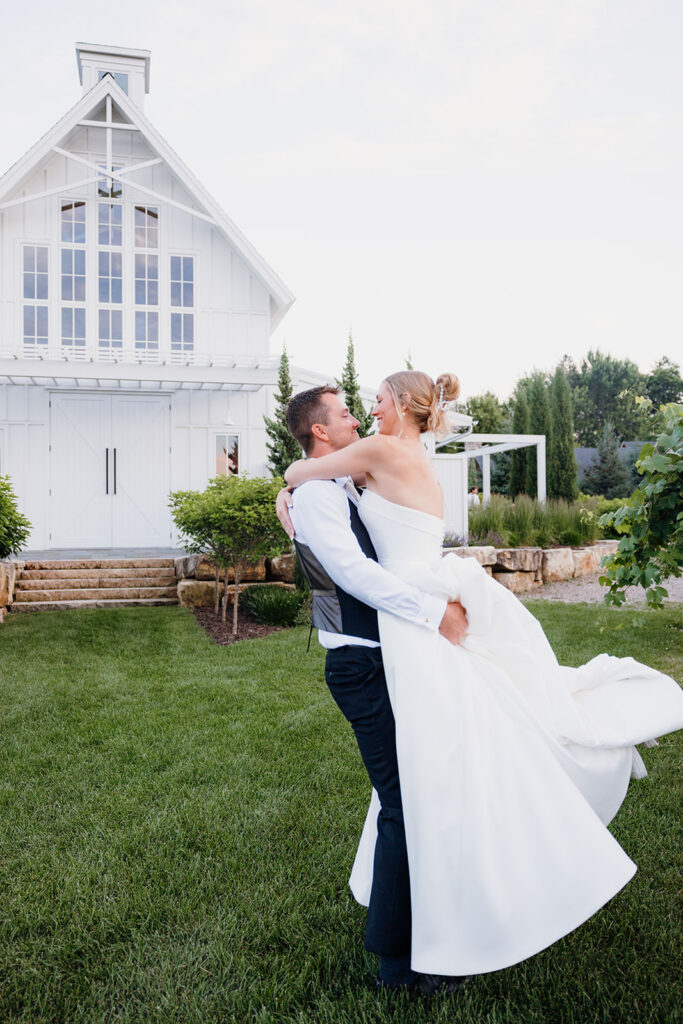 redeemed farm wedding