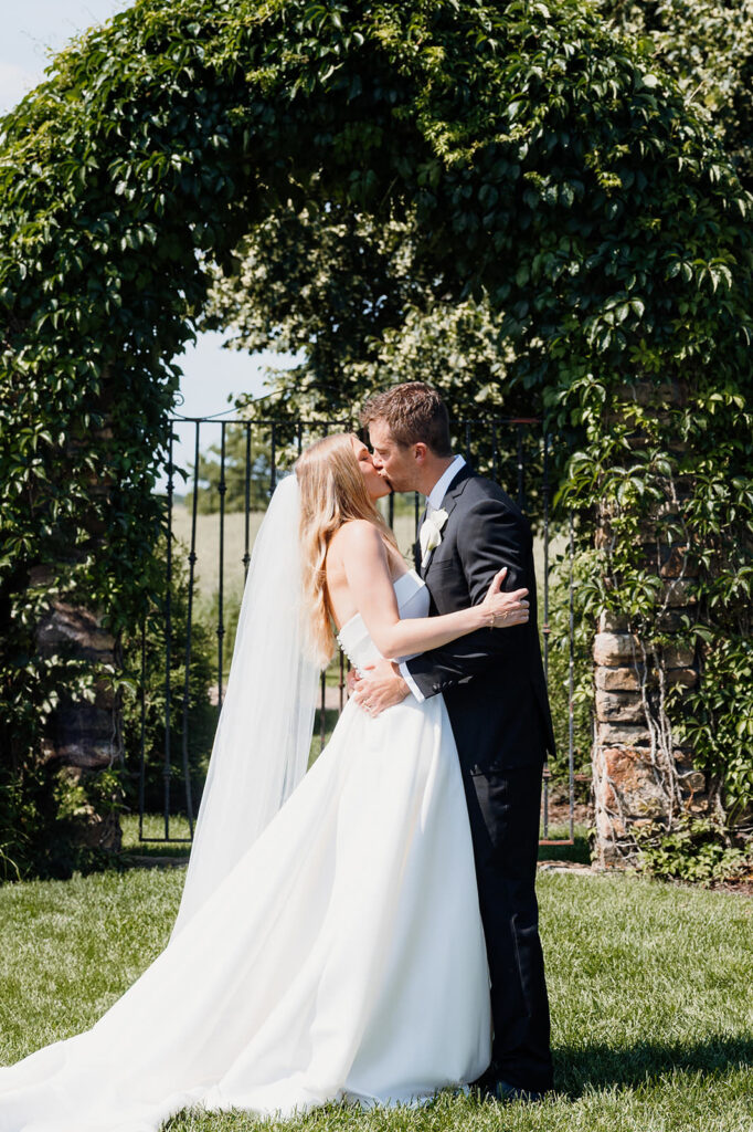 redeemed farm wedding